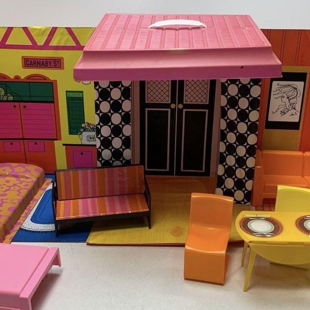 Barbie family doll house playset - Picture 2 of 7